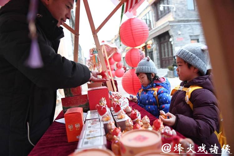 年节风物云集，非遗民乐欢腾，前滩新春大集火热开市