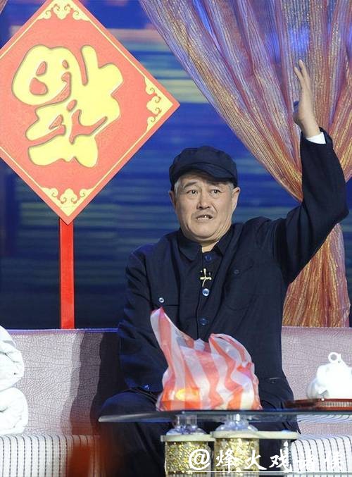 赵本山春节前再出新招,带队亮相大剧引爆热度,这回老将能否稳住全场? 赵本山春节前再出新招,带队亮相大剧引爆热度,这回老将能否稳住全场?